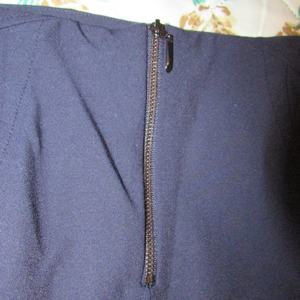 WHBM Navy blue pencil skirt - Picture 3 of 6
